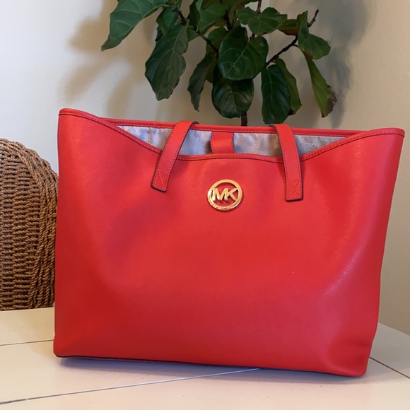 Michael Kors Tote - Picture 1 of 4